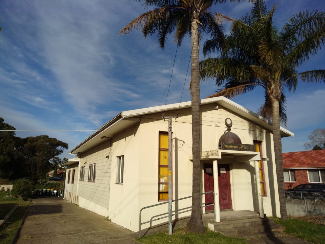 Nuansa Kehangatan dalam Masjid Omar