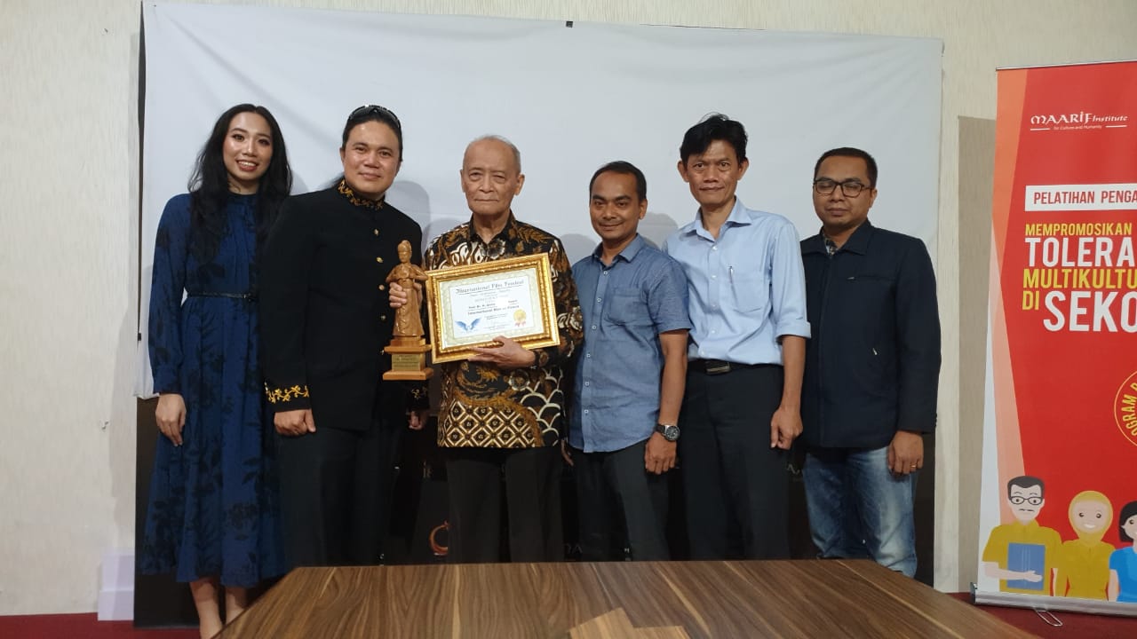 Buya Syafii Maarif Raih International Man of Peace 2019