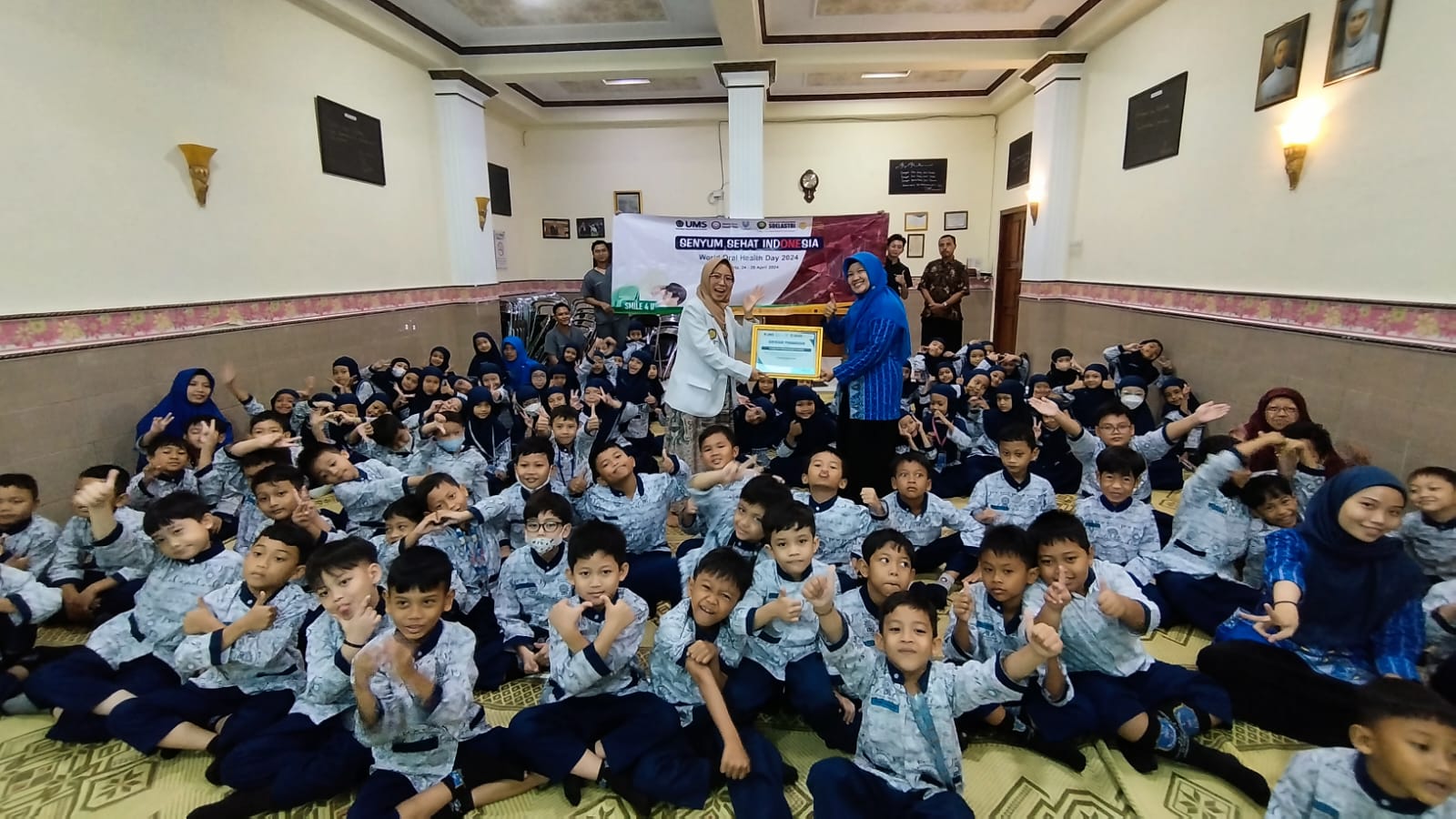 Siswa Sd Muhammadiyah Solo Antusias Ikuti Imunisasi Gigi Menara