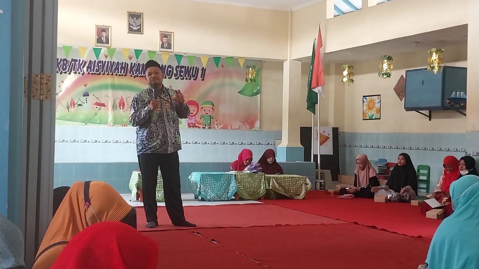 Wakil Kepala SD Muhammadiyah 1 Solo Berikan Tips Membangun Keluarga