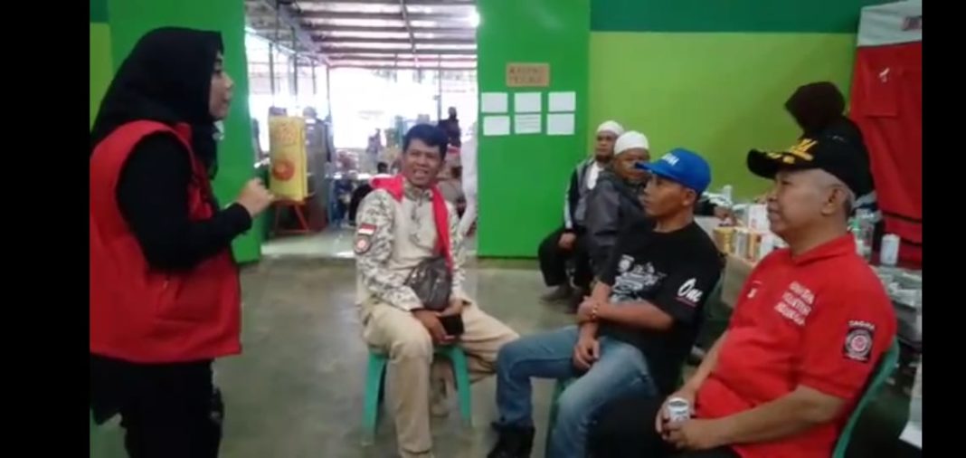 Tim Medis MDMC di Posko Selat Sunda