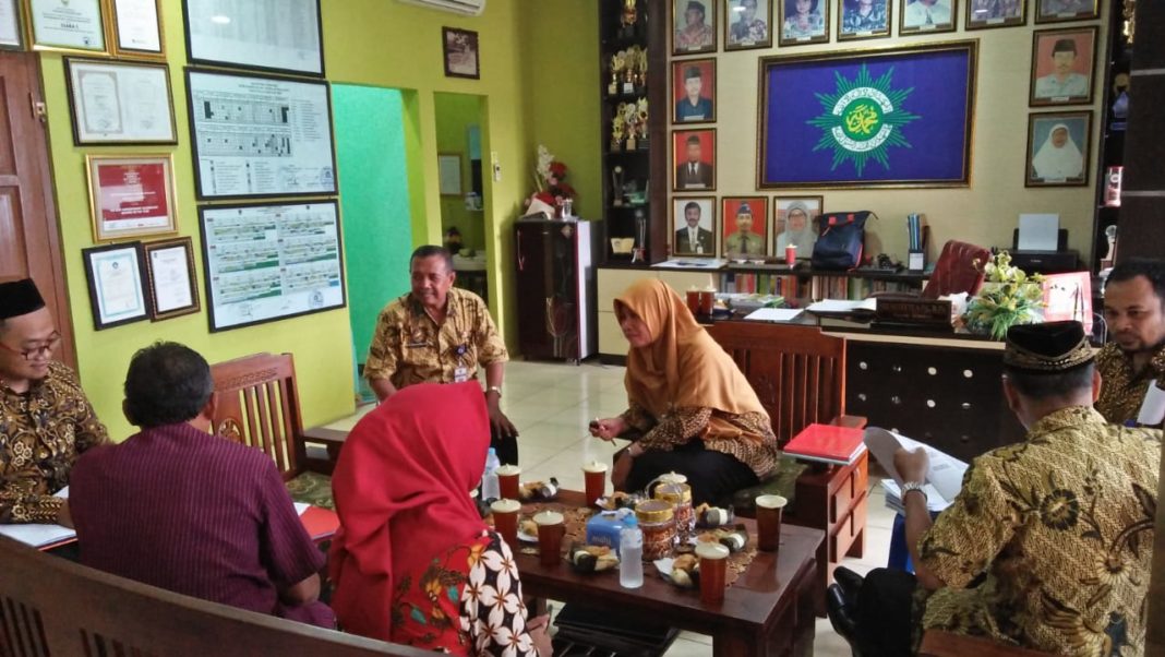 Tim Visitasi Adiwiyata Kunjungi SD Muhammadiyah 1 Ketelan