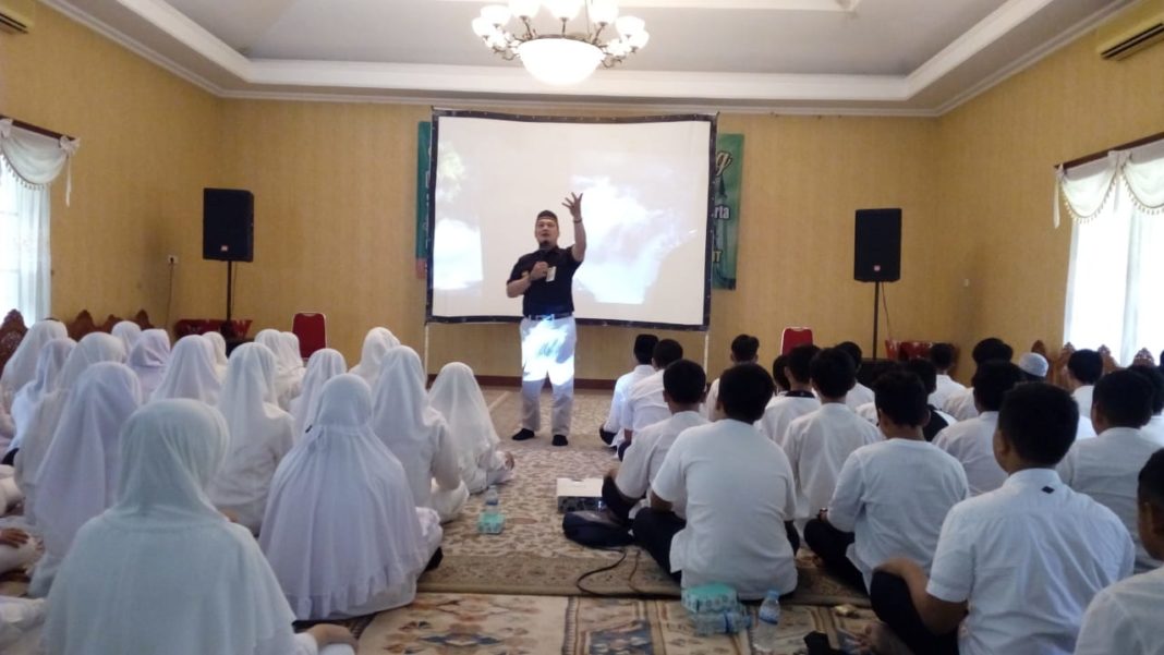 Siswa SMP Muhammadiyah PK Ikut Pelatihan Pembangunan Spiritual