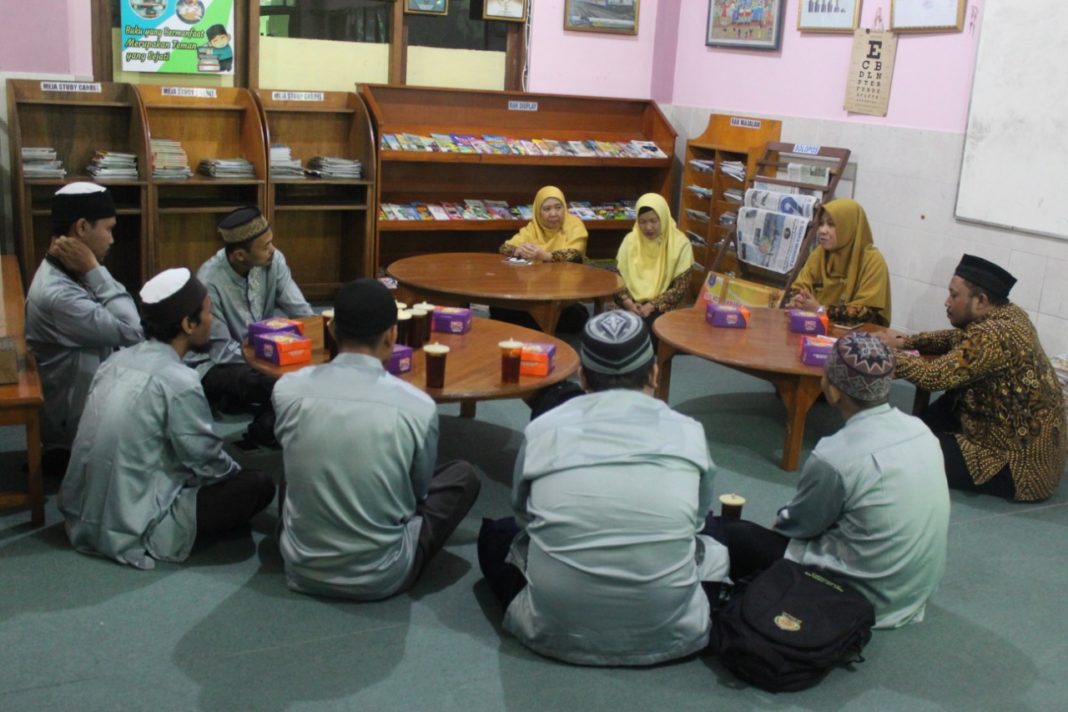 SDIT Ar Risalah Kartasura Studi Banding ke SD Muhammadiyah 1 Ketelan
