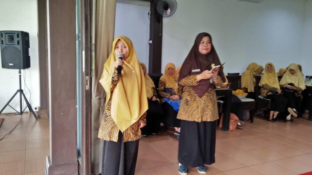 SD Muhammadiyah 1 Ketelan Solo Kenalkan Lagu Adiwiyata Ciptaan Guru