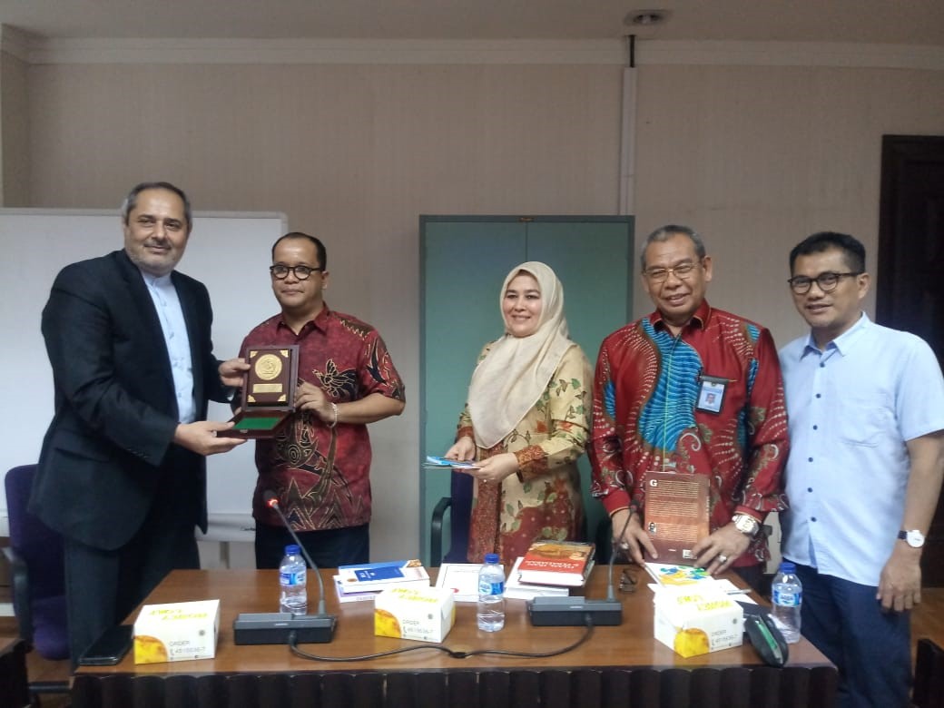 Konsul Kebudayaan pada Kedutaan Besar Republik Islam Iran di Jakarta Mehrdad Rakhshandeh