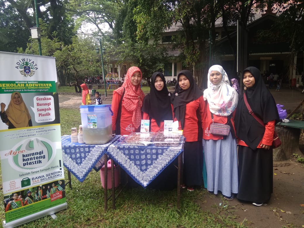 Kantin SD Muhammadiyah 1 Ketelan Ikut Festival Pangan Berbahan Lokal