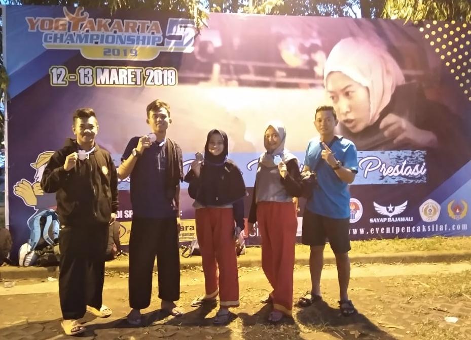 Empat Siswa SMA Muhammadiyah 1 Raih Juara Pencak Silat