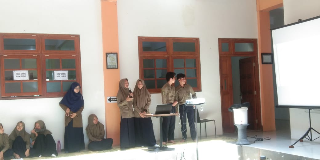 Siswa SMA Muh PK Kottabarat Kenalkan Program 