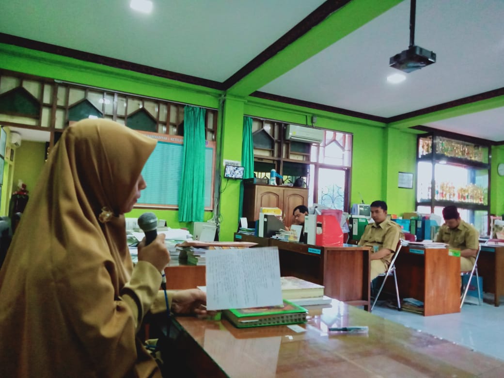 Gencarkan Kultum SD Muhammadiyah 1 Ketelan, Begini Gaya dan Materi sang Ustadzah