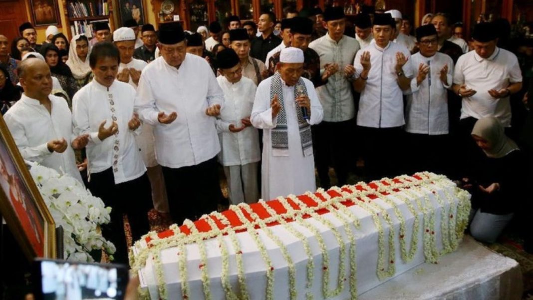 Ani Yudhoyono Dimakamkan Pukul 15.00 WIB