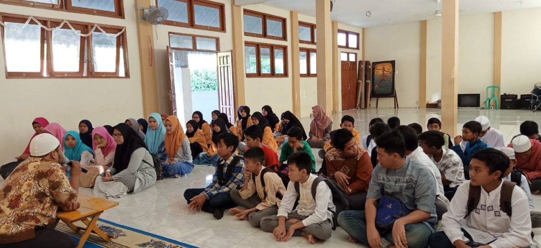 SMP Muhammadiyah 4 Kebomas Gelar Sanlat