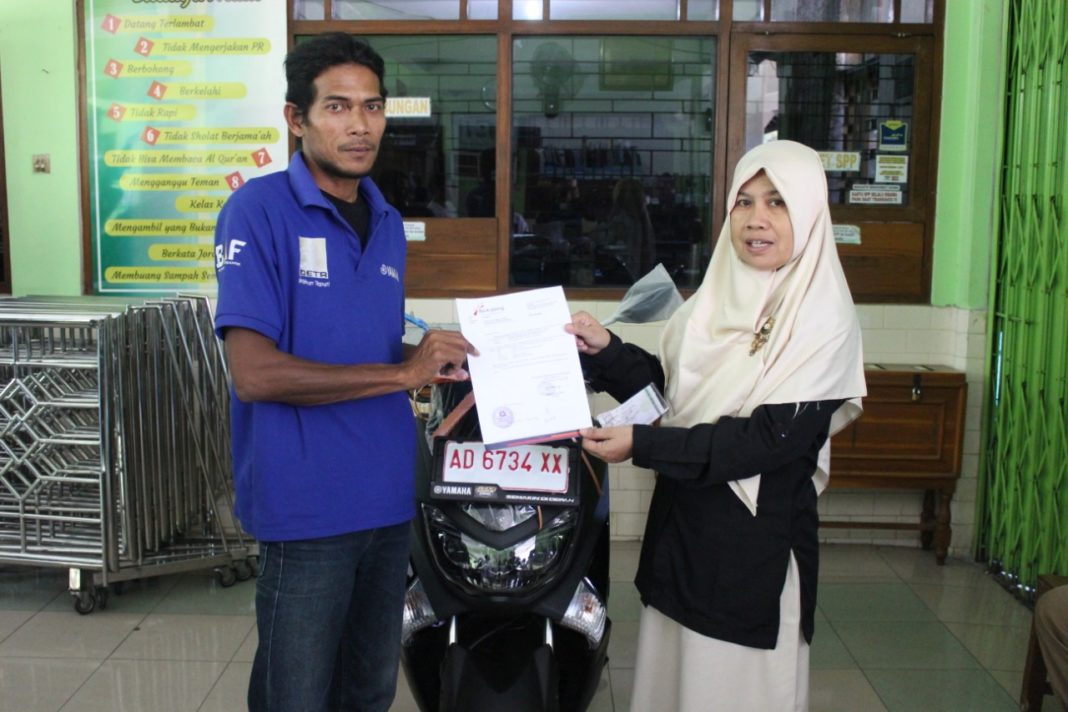 SD Muhammadiyah 1 Ketelan Raih Hadiah Yamaha N-Max