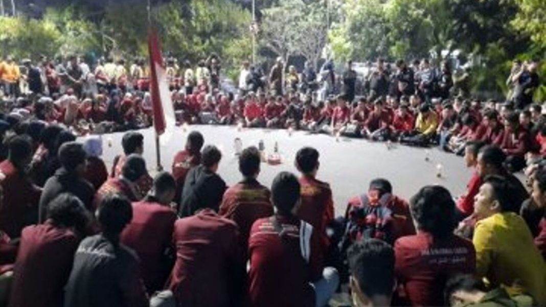 Mahasiswa IMM Surakarta Gelar Aksi Diam