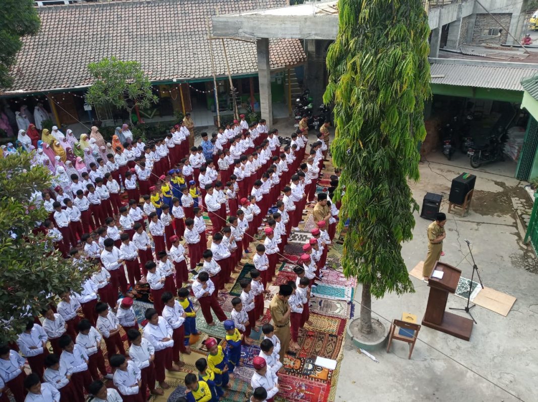 Ratusan Siswa SD Muhammadiyah Tonggalan Shalat Istisqo'