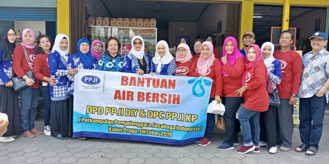 Penyelenggara Jasaboga Yogyakarta Beri Bantuan Air Bersih