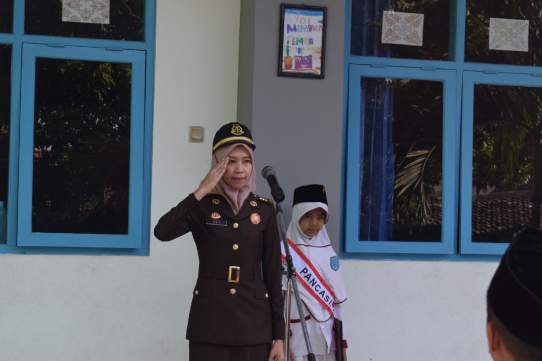 SD Muhammadiyah Birrul Walidain Kenalkan Hukum