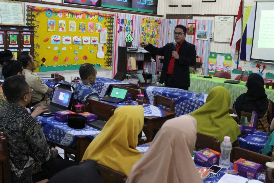 Wujudkan Guru Penggerak, SD Muhammadiyah 1 Ketelan Gelar Workshop Merdeka Belajar