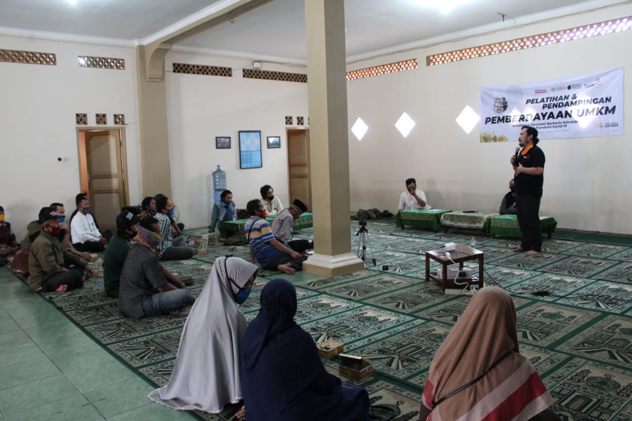 Pemberdayaan UMKM Tahap Empat, Lazismu Gulirkan Bantuan Ketahanan Ekonomi Berbasis Keluarga