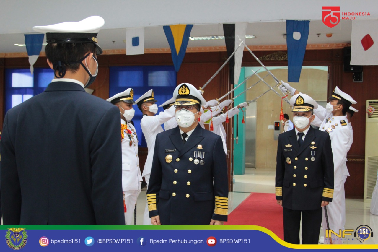 Lepas Lulusan Ahli Nautika dan Teknika Tingkat I, Kepala BPSDMP Tekankan Penguasaan Teknologi Digital Bidang Pelayaran