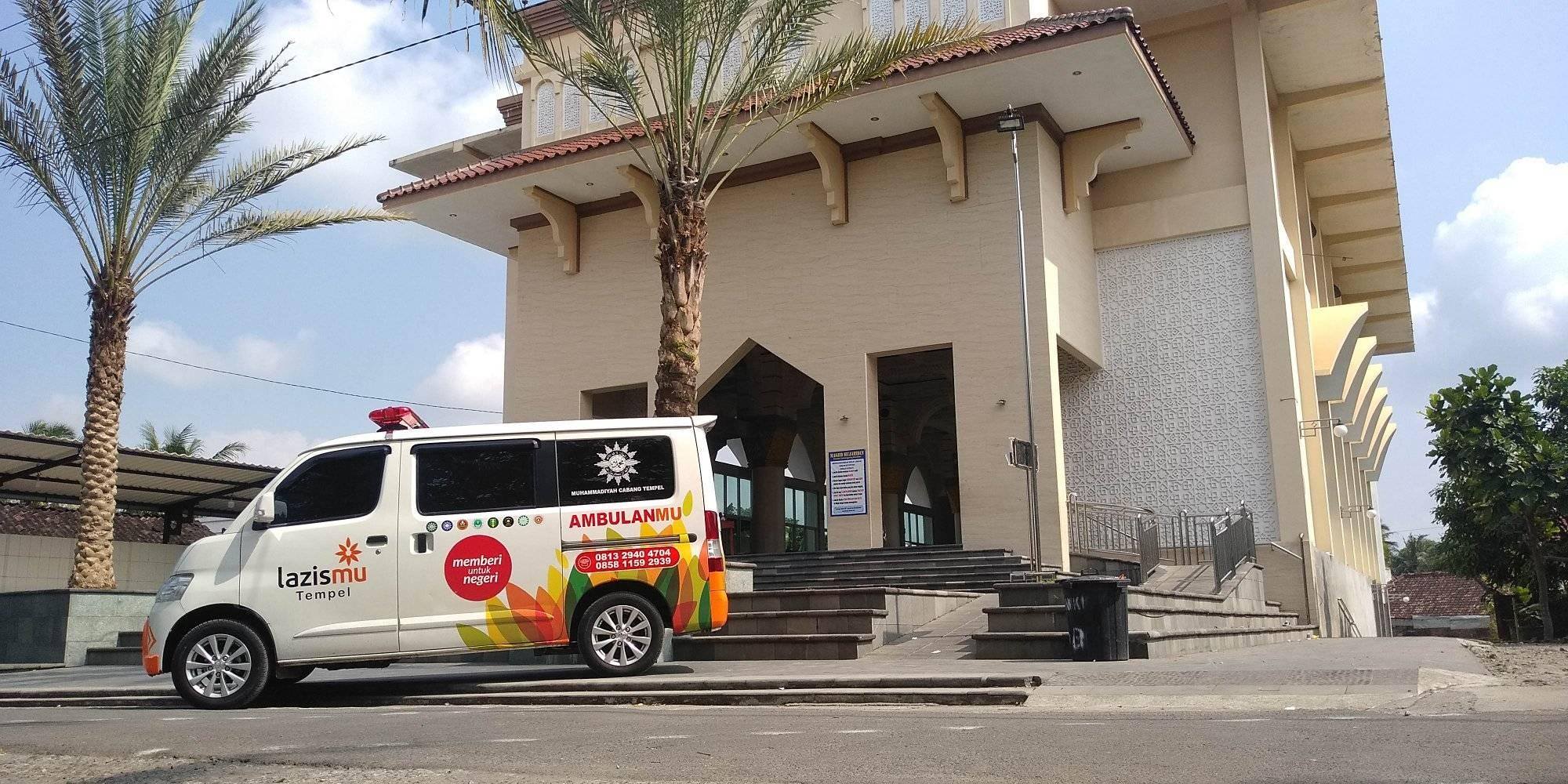 Kiprah Relawan AmbulanMu, Membantu Masyarakat Tanpa Pamrih