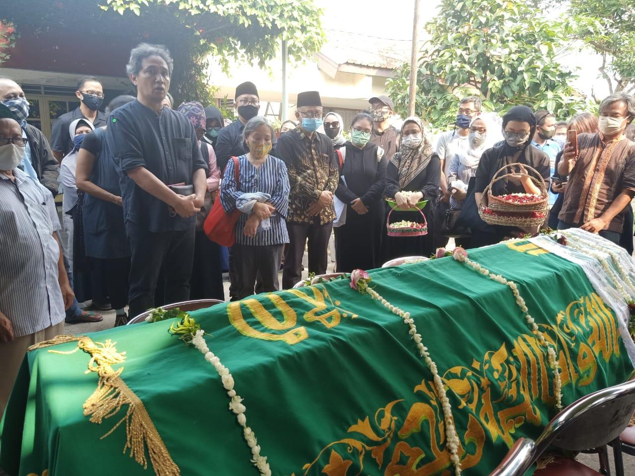 Dekan FIB UI: Guru yang Bersahaja Itu Telah Pergi…