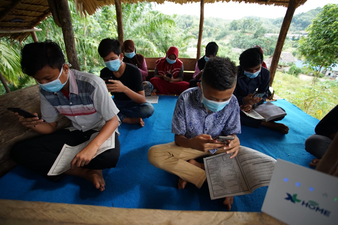 XL Axiata Permudah Pelajar Ikuti PJJ dengan Dukungan Akses Internet di Perdesaan
