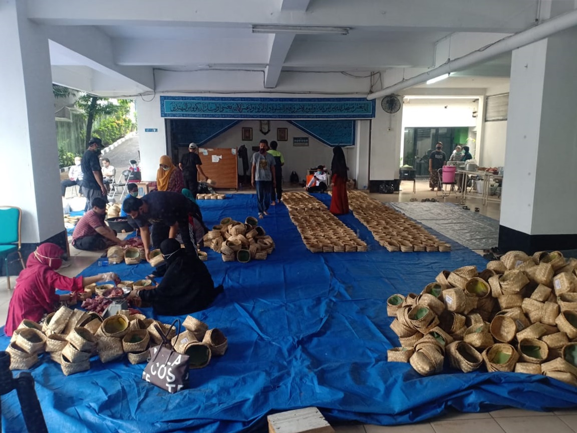 Lazismu UHAMKA Salurkan Daging Kurban ke Kawasan 3 T