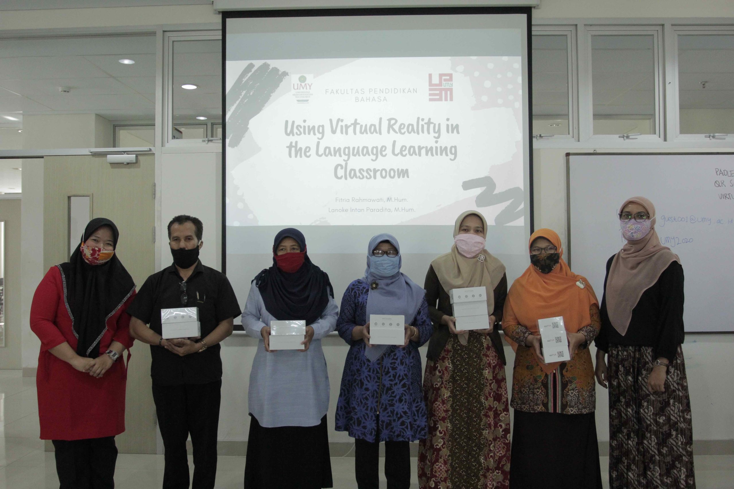 UMY Gelar Workshop Pembelajaran Bahasa Inggris Interaktif Virtual Reality bagi Guru