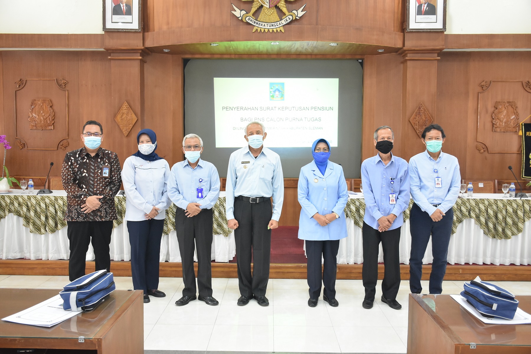 Pemkab Sleman Serahkan 181 SK Pensiun 2020