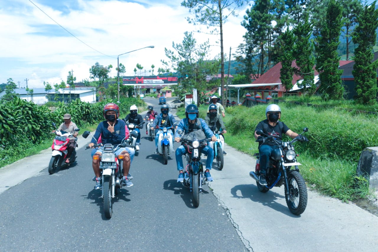 Motor Klasik Jadikan Jalan Silaturahmi