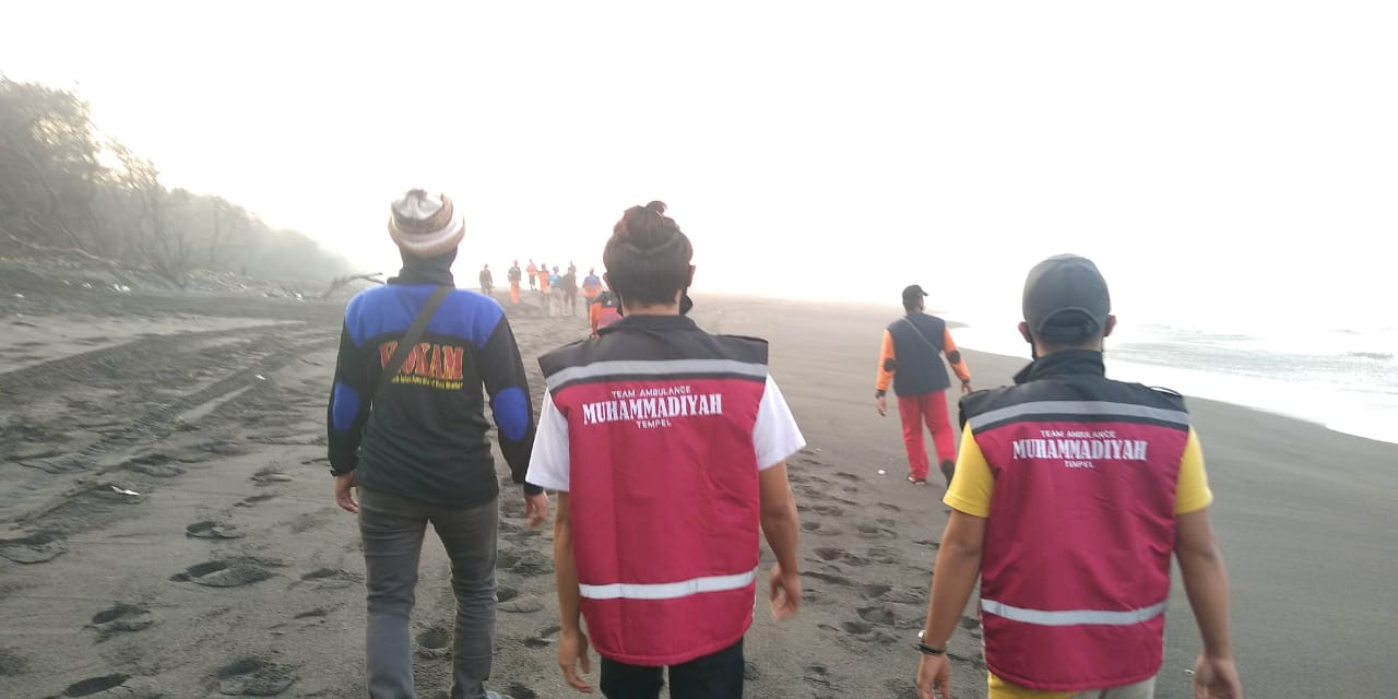 Terseret Arus Pantai Gua Cemara, Joko Widodo, 3 anak dan 1 kerabatnya Belum Ditemukan