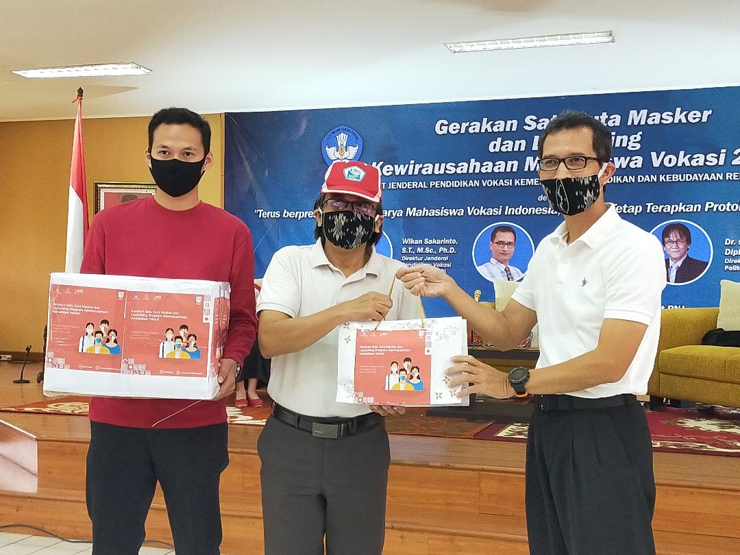 Gerakan Sejuta Masker dari Pendidikan Tinggi Vokasi Diluncurkan di PNJ