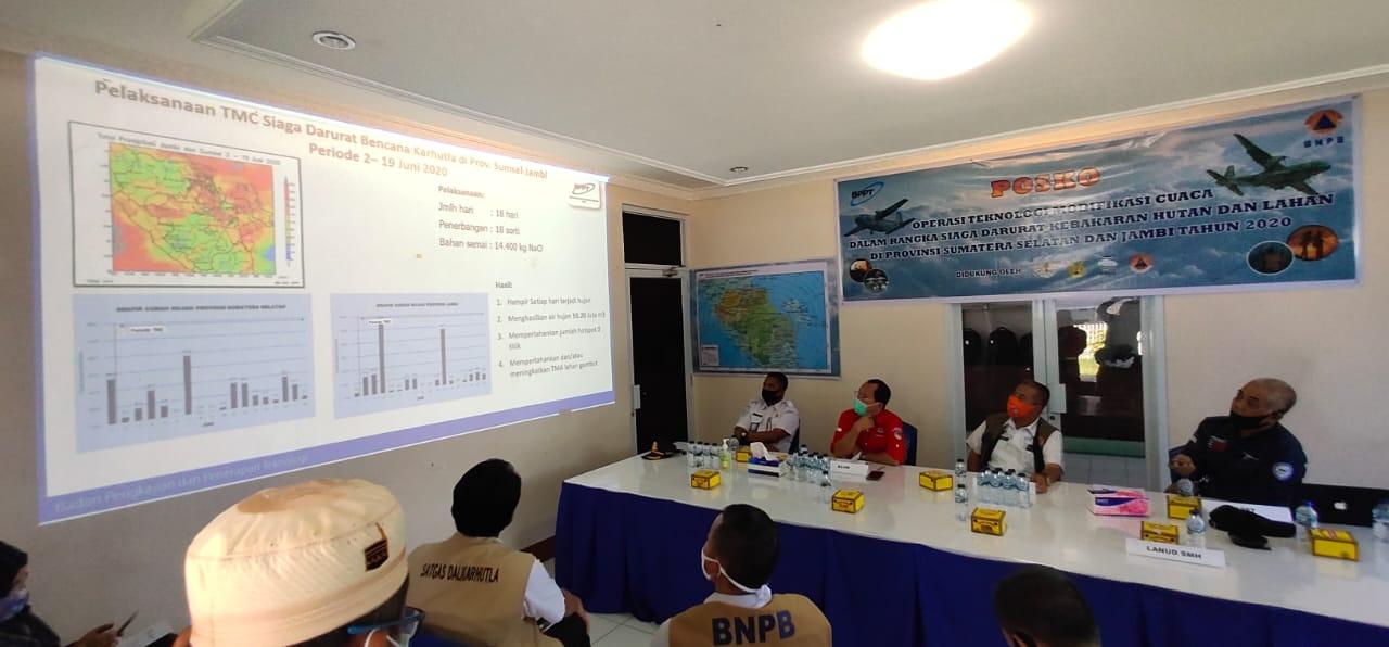 Hotspot Meningkat Tajam, TMC Posko Palembang Lakukan Penyemaian di Sumsel dan Kalbar