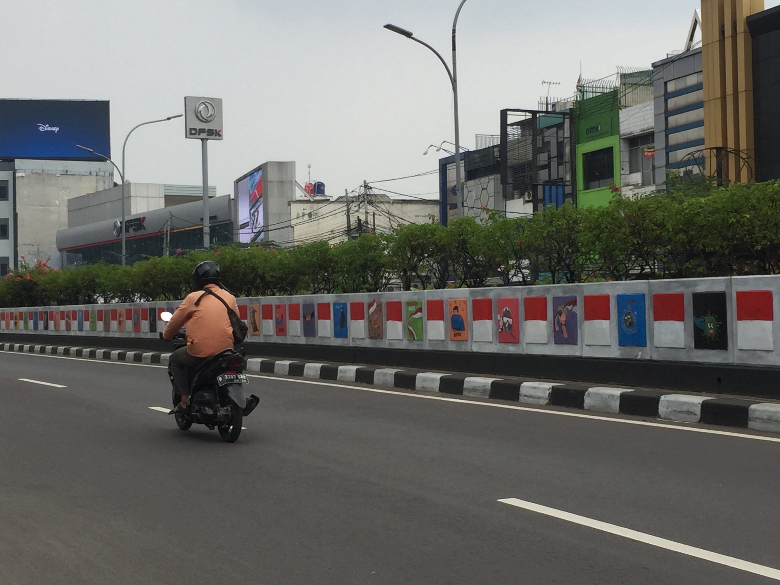 Seniman Kampanyekan Bahaya Covid-19 Melalui Seni Mural