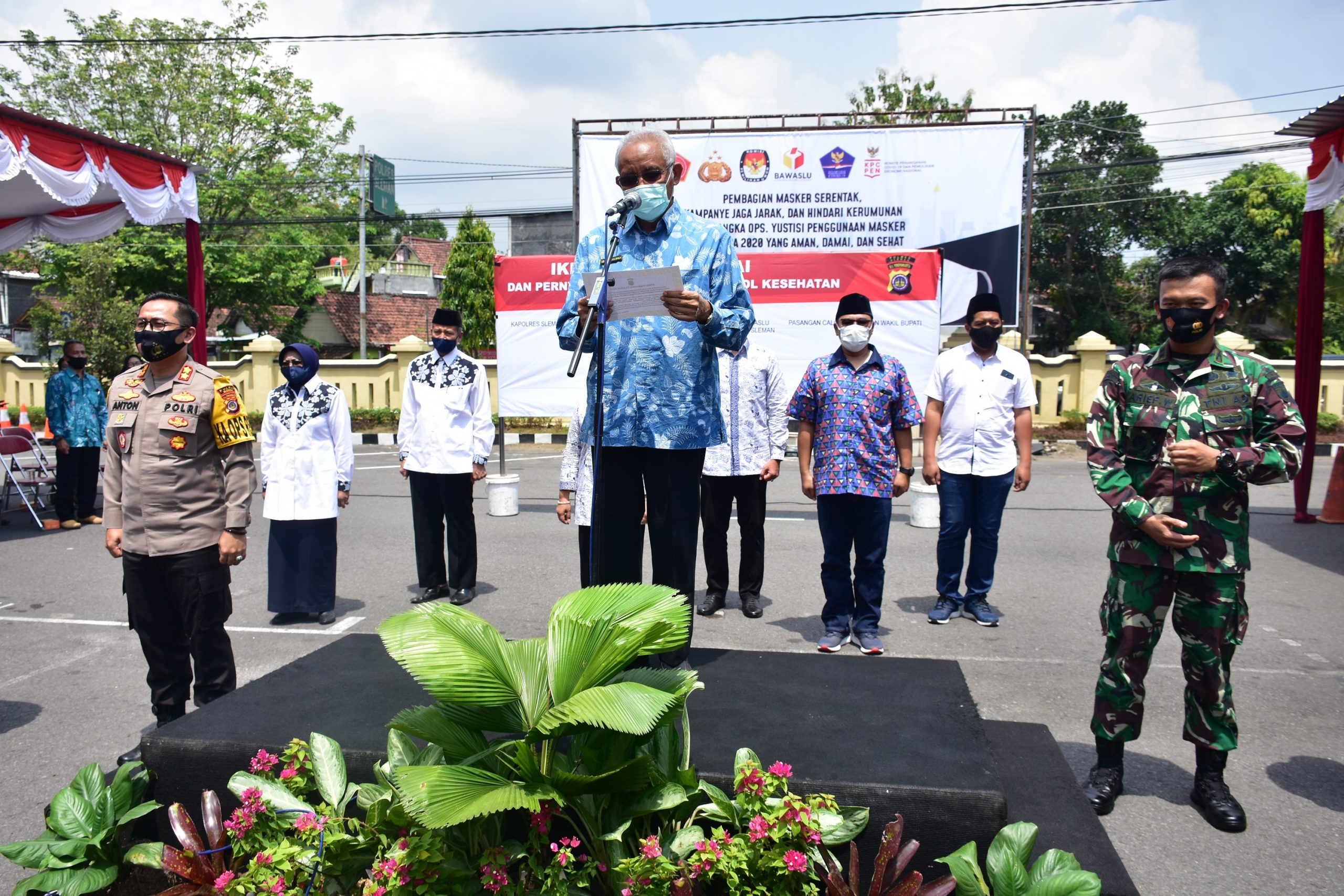 Disaksikan Tiga Pasangan Cabup/Cawabup, Sleman Bertekad Gelar Pilkada Aman dan Damai