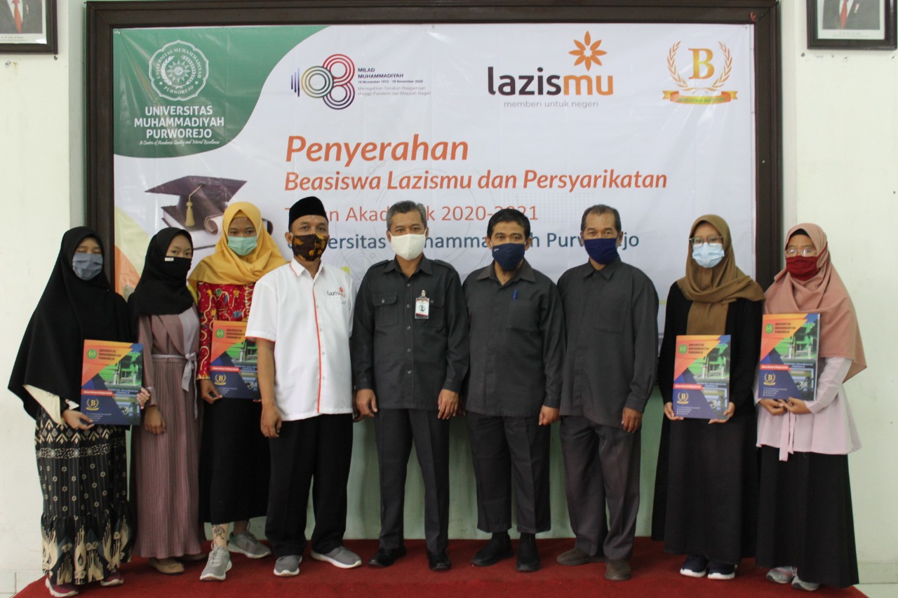 Dukung Pemerataan Pendidikan, UM Purworejo Berikan 58 Beasiswa Mahasiswa