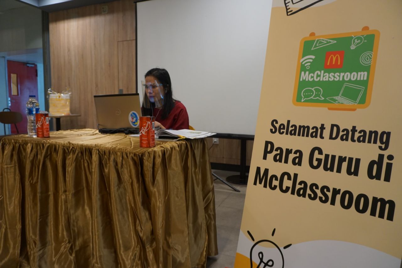 McDonald’s Indonesia Memanfaatkan150 Party Room Menjadi Ruang Kelas Daring yang Aman dan Nyaman untuk Guru