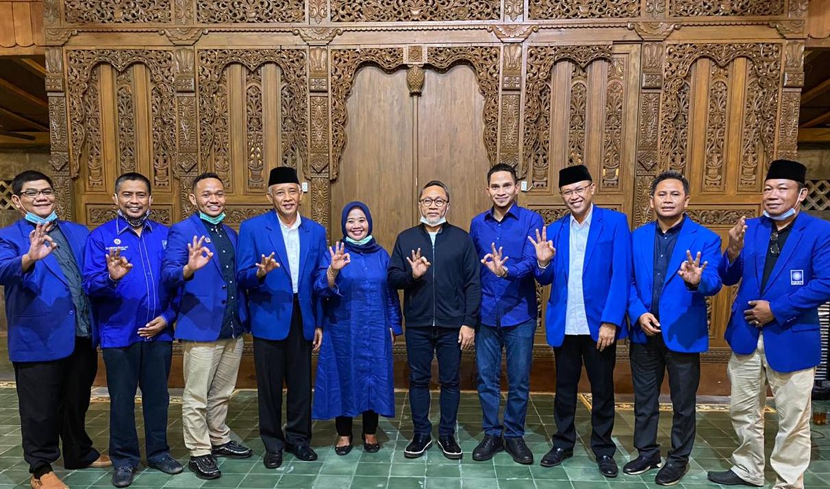 Berkunjung ke Sleman, Zulklifi Hasan Sebut Kustini Bupati Perempuan Ideal