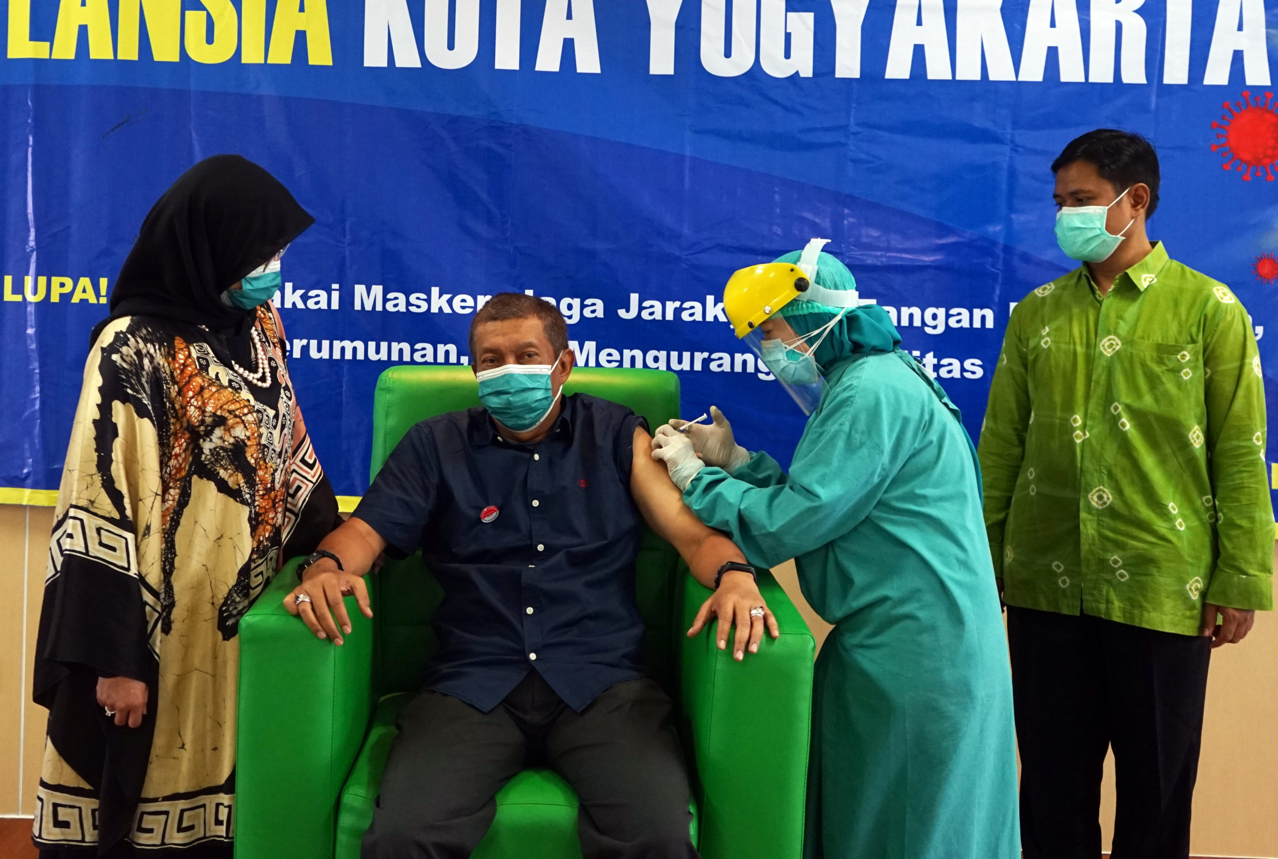 Walikota Yogya Dapat Suntikan Vaksin Covid-19