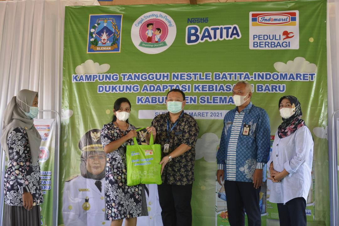 Kampung Tangguh Sleman Salurkan 450 Paket Sembako kepada Warga Terdampak Pandemi