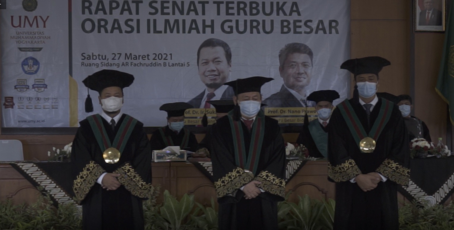 Kontribusi Pengembangan Riset di Era Digital, 2 Wakil Rektor UMY Dikukuhkan Sebagai Guru Besar