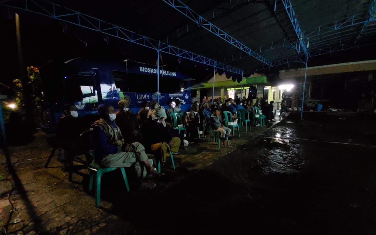 Di Magelang, Bioskop Keliling UMY Kembali Sapa Masyarakat