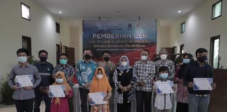 Bupati Sleman Serahkan Beasiswa Pendidikan Kepada 21 Anak Yatim Piatu