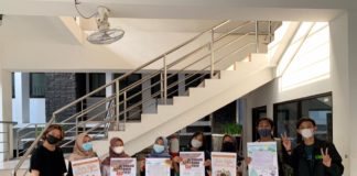 Hari Buku, Launching donasi Taman Baca dan seragam untuk anak Di kaki pegunungan Meratus