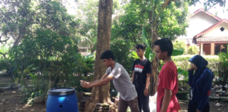 KKN UMY Produksi Video Pengolahan Sampah Rumah Tangga Menjadi Pupuk