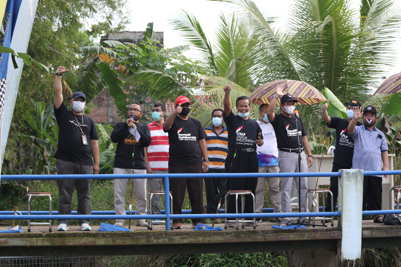 Mancing Bersama, Rektor UMP Kembangkan Kampus Wisata
