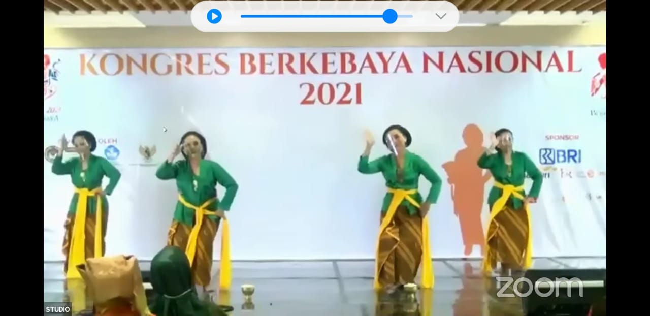 Dinilai Konsisten Berkebaya, 7 Tokoh dan Publik Figur ini Raih Award Kebaya Indonesia 2021