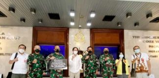 Sido Muncul Serahkan Bantuan untuk Keluarga Awak Nanggala 402 Total Rp720 Juta