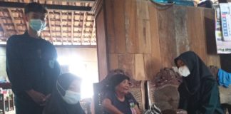 Bakti Sosial Hari ke-2, SMA Muhammadiyah 1 Sragen Menyiapkan Paket Sembako dan Beasiswa untuk Yatim dan Dhuafa